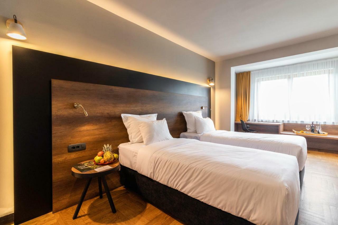 Next Door Park Hotel Skopje Exterior photo